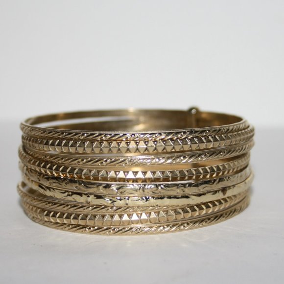 Beautiful gold bangle bracelet stack - Picture 1 of 4